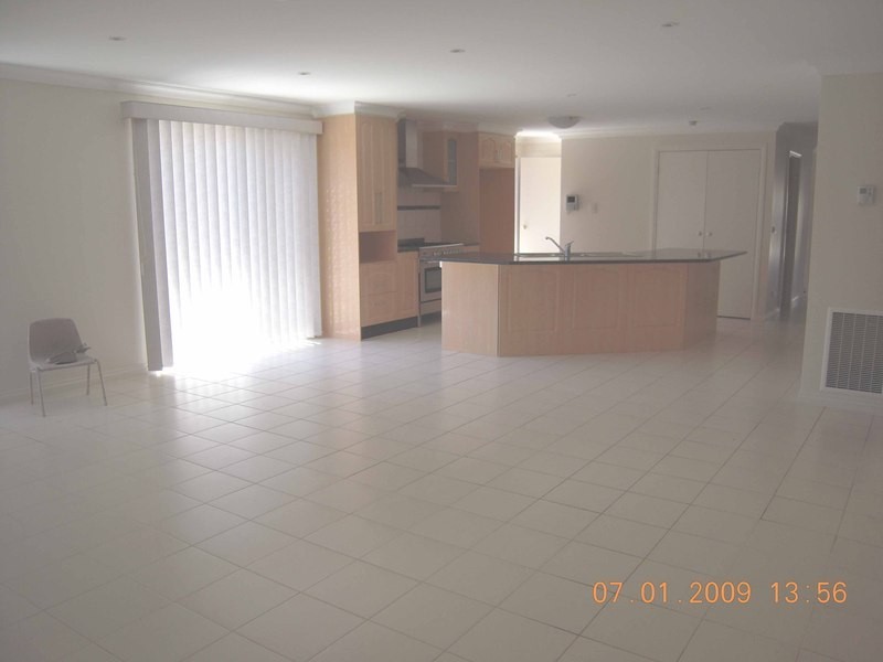 26 St. Bernard Street, Lynbrook VIC 3975