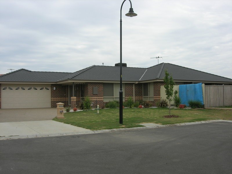 5 Calliandra Court, Berwick VIC 3806