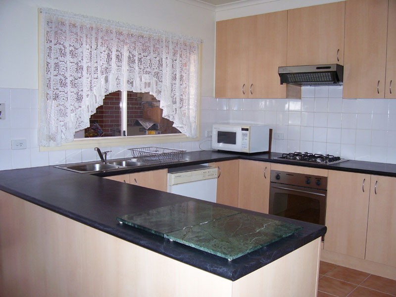 12/96 Botanical Grove, Doveton VIC 3177