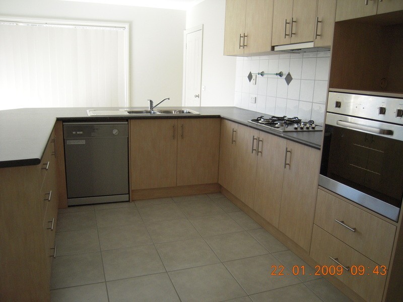 18 Atkinson Drive, Berwick VIC 3806