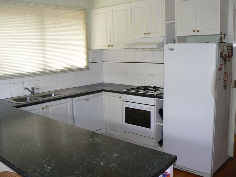 6 Scott Close, Hallam VIC 3803