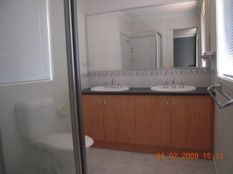 20 Charles Conder Place, Berwick VIC 3806