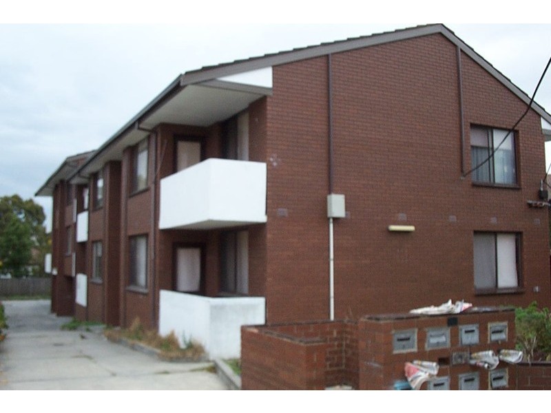 8/4 Edith Street, Dandenong VIC 3175