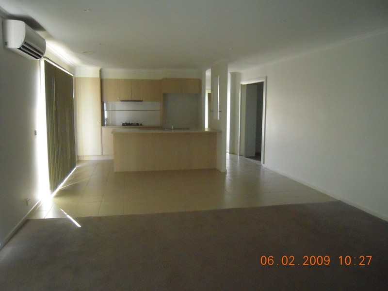 5 Tangelo Terrace, Pakenham VIC 3810