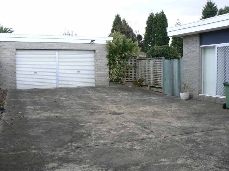 5 Somerset Drive, Dandenong North VIC 3175
