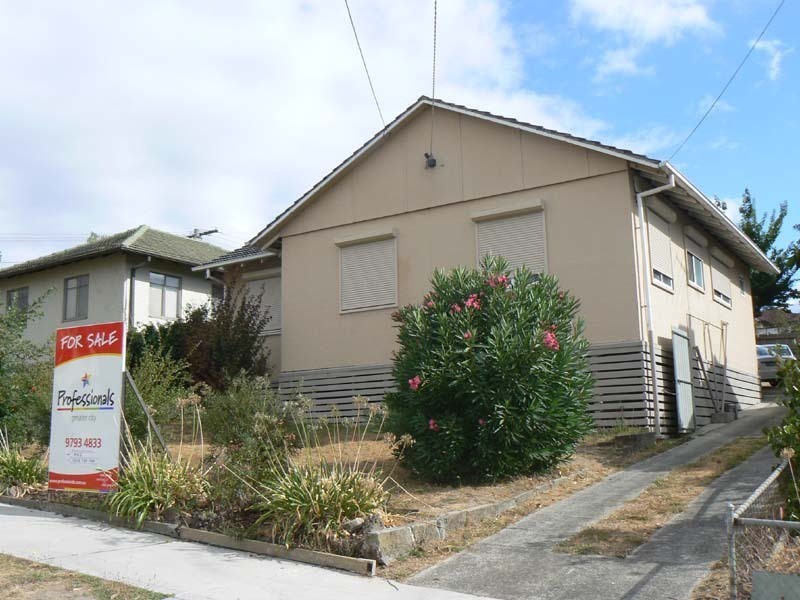 18 Laurel Avenue, Doveton VIC 3177