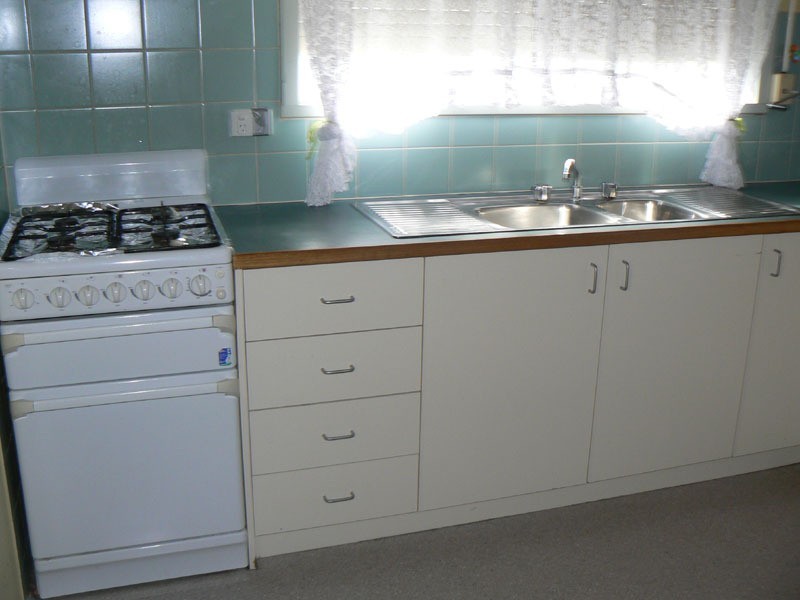 18 Laurel Avenue, Doveton VIC 3177