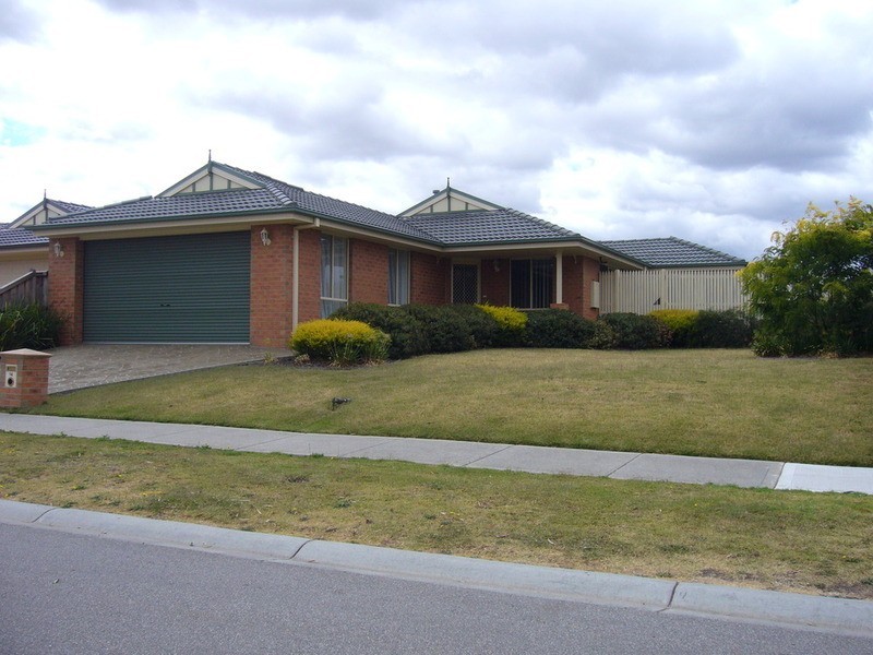 14 Ganaway Drive, Berwick VIC 3806