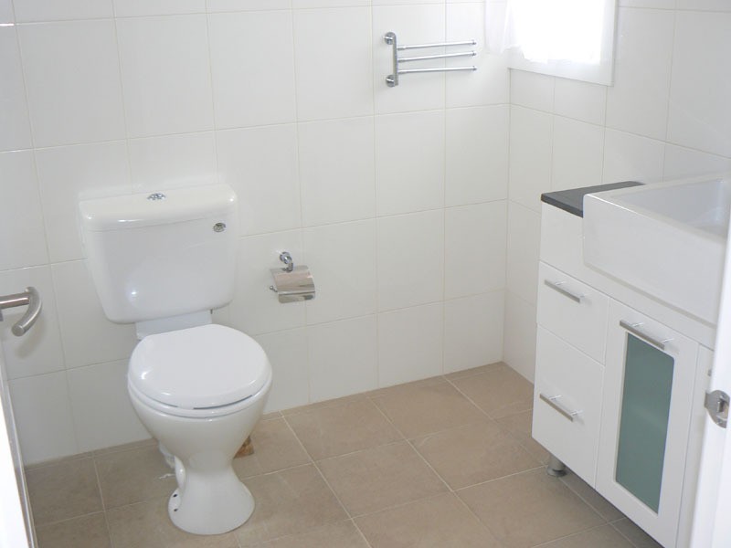 2/4 Lockington Crescent, Dandenong VIC 3175