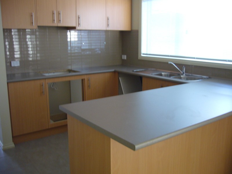 8 Burdekin Lane, Pakenham VIC 3810