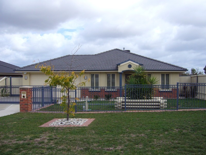 3 Buffalo Court, Berwick VIC 3806