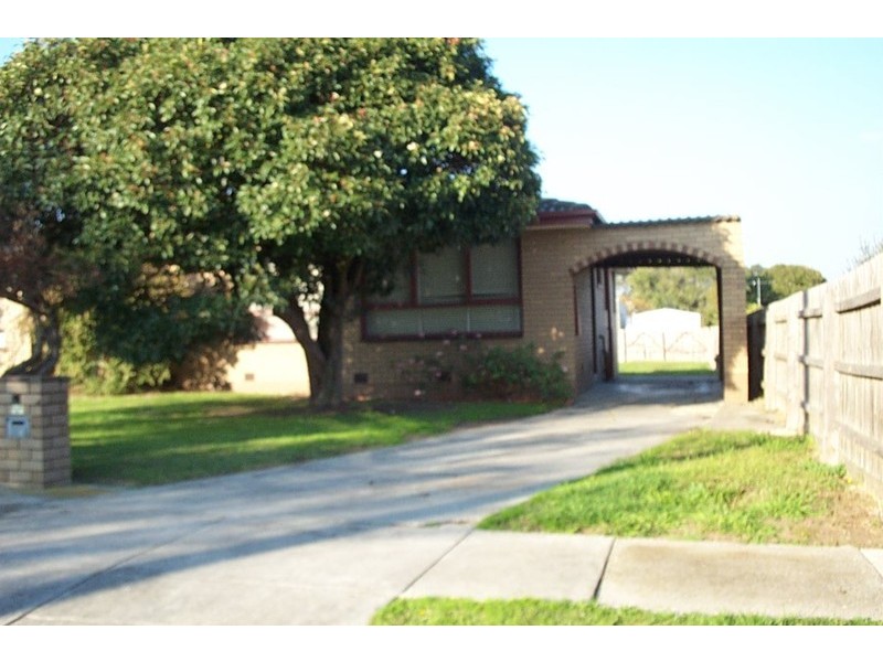 2/16 Carlisle Road, Hallam VIC 3803