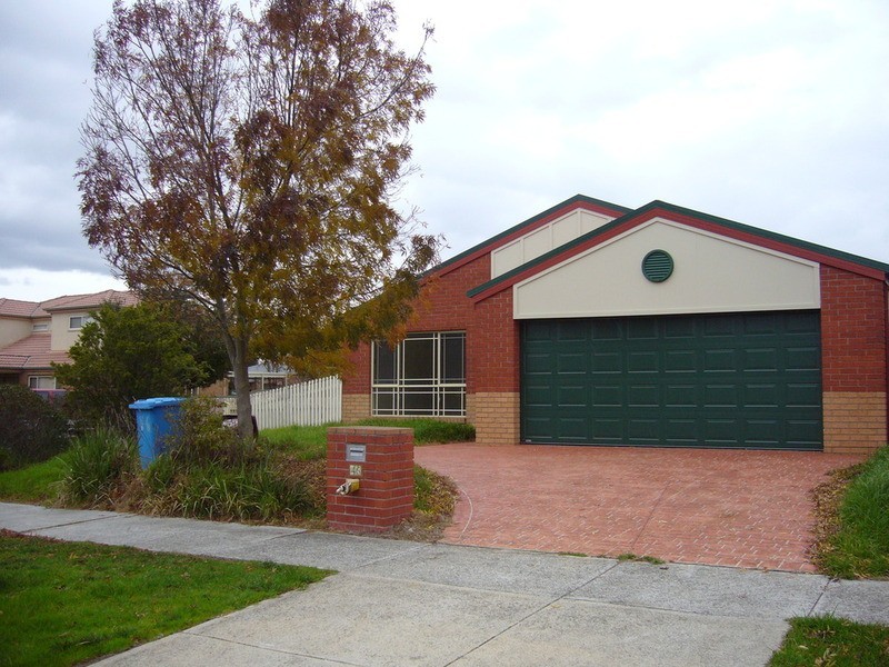 46 The Avenue, Narre Warren South VIC 3805