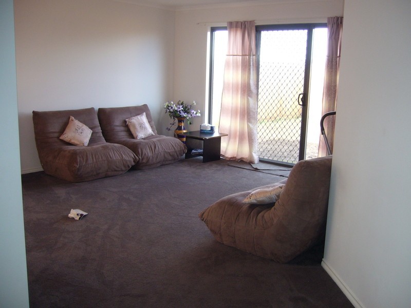 3 Baltic Way, Cranbourne West VIC 3977