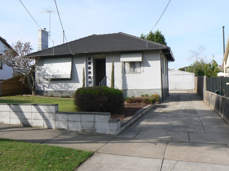 18 Tristania Street, Doveton VIC 3177