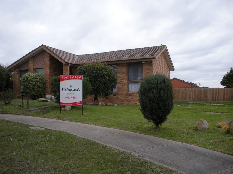 13 Garfield Court, Hampton Park VIC 3976