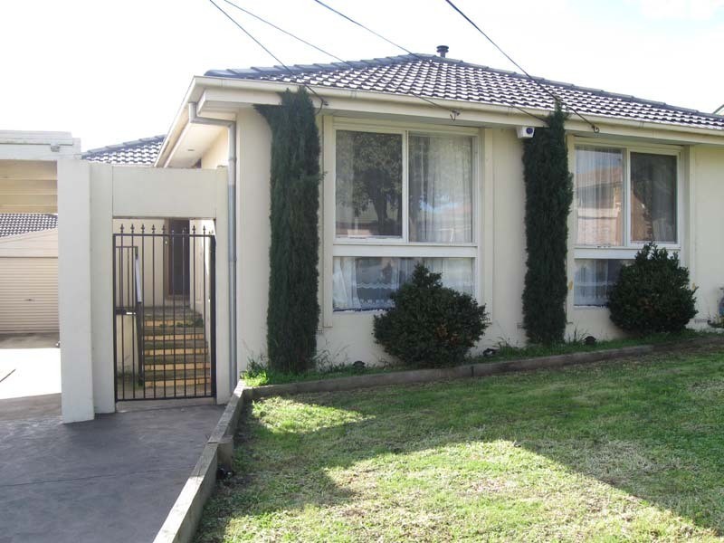 1 Templewood Avenue, Noble Park North VIC 3174