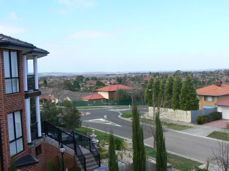 6 Hartley Link, Endeavour Hills VIC 3802