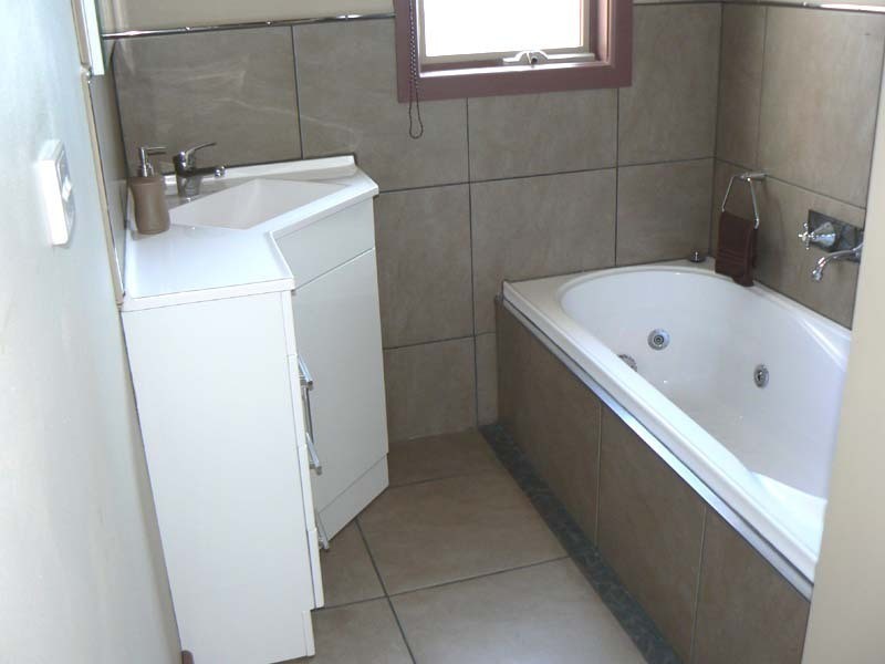 8 Sutherland Road, Dandenong VIC 3175