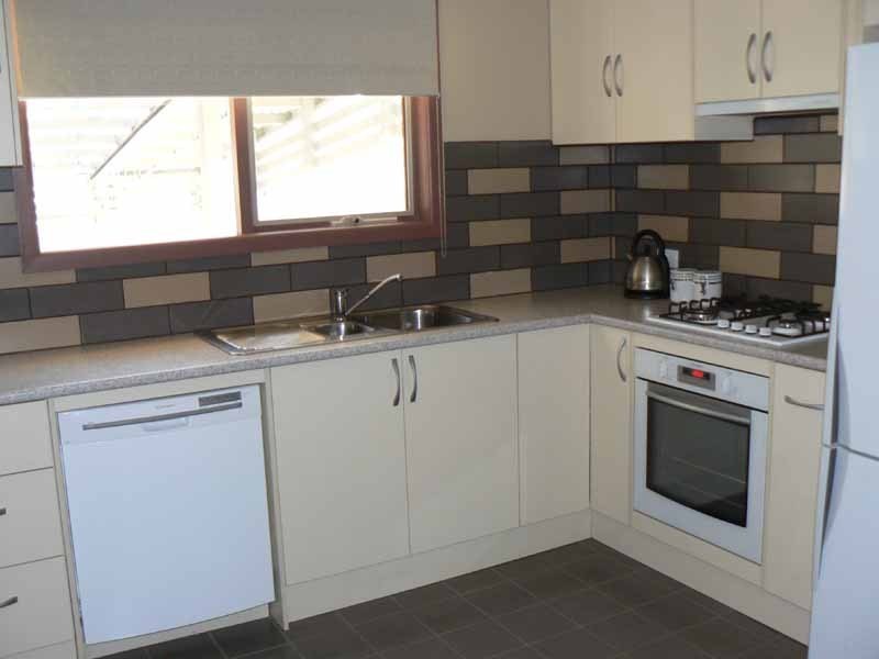 8 Sutherland Road, Dandenong VIC 3175