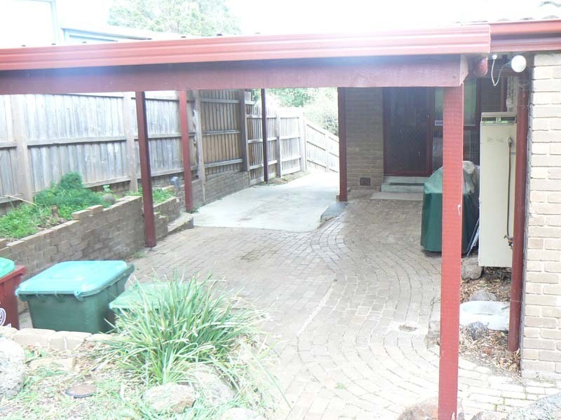 19 Joseph Banks Crescent, Endeavour Hills VIC 3802