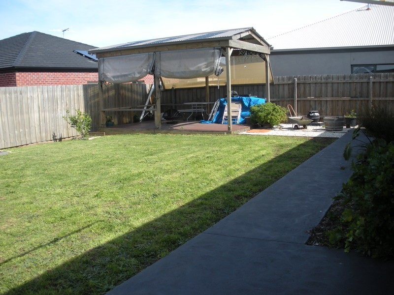 7 Devaney Avenue, Lynbrook VIC 3975