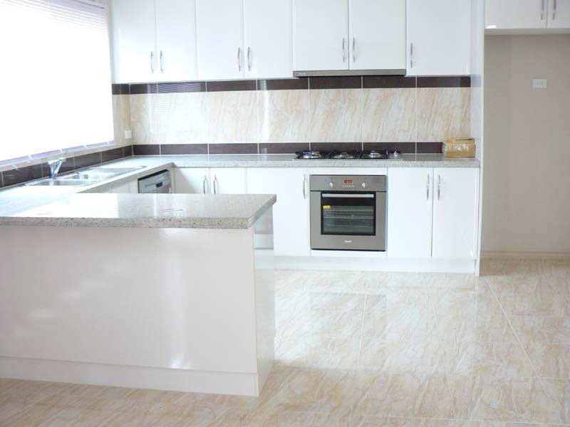 2/20 Napier Street, Dandenong VIC 3175