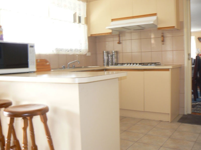 7 Weeden Crescent, Hallam VIC 3803