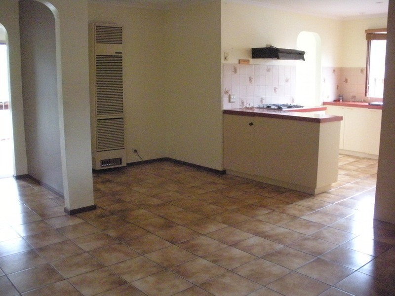 22 Bemersyde Drive, Berwick VIC 3806