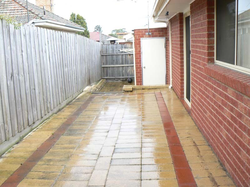 2/30 Fifth Avenue, Dandenong VIC 3175