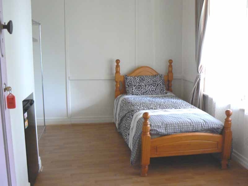 1/24 Jones Road, Dandenong VIC 3175