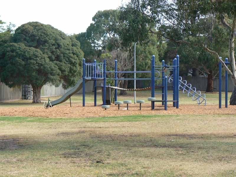 5 Lexton Avenue, Dandenong VIC 3175