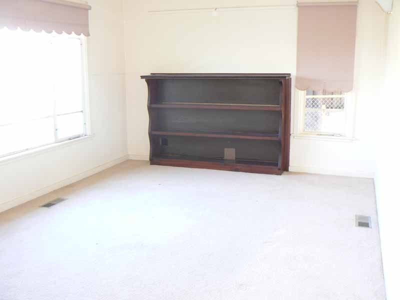 6 Laurel Avenue, Doveton VIC 3177