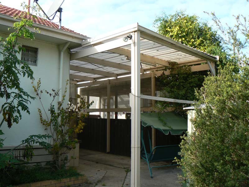 8 Bottlebrush Drive, Doveton VIC 3177