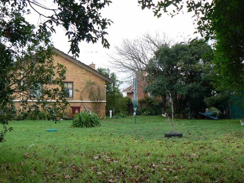 15 Menzies Avenue, Dandenong North VIC 3175