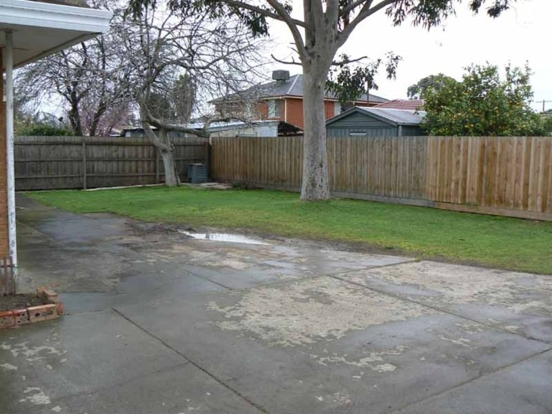 2/21 Vincent Crescent, Noble Park VIC 3174