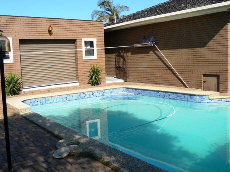 17 Sherwood Crescent, Dandenong North VIC 3175