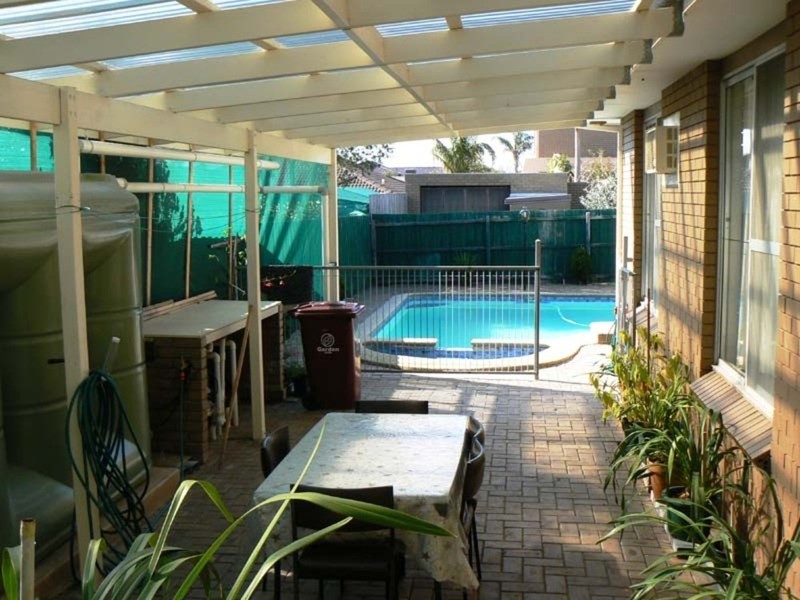 17 Sherwood Crescent, Dandenong North VIC 3175