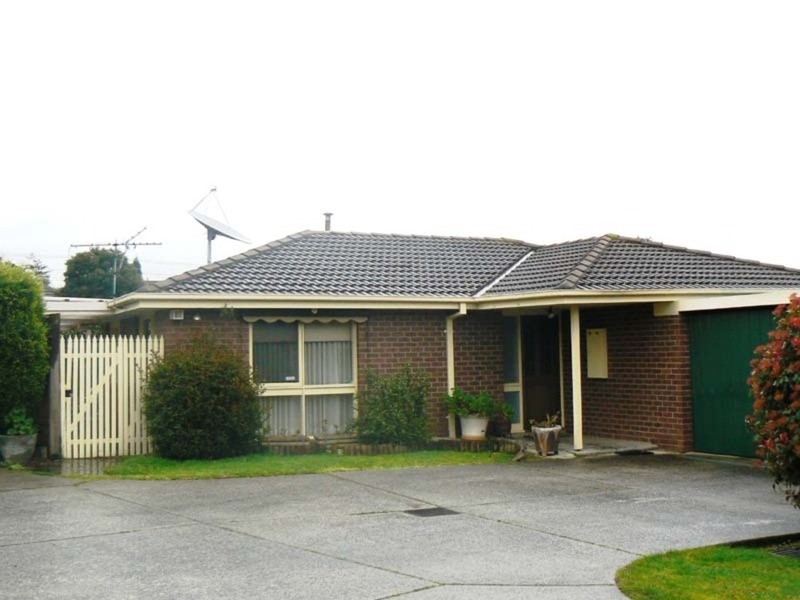 2/34 Simpson Drive, Dandenong North VIC 3175