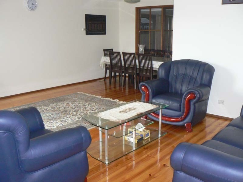 4 Corran Court, Endeavour Hills VIC 3802