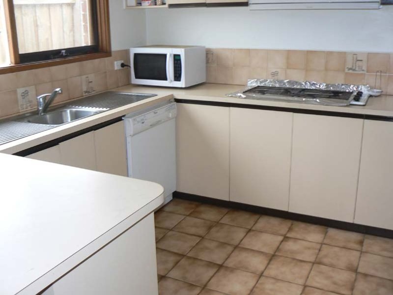 4 Corran Court, Endeavour Hills VIC 3802