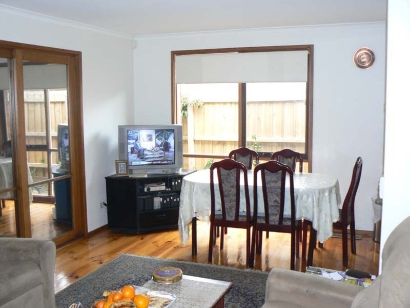 4 Corran Court, Endeavour Hills VIC 3802