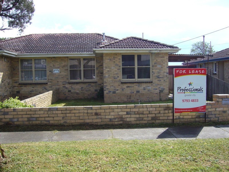 2/2 Dunearn Road, Dandenong North VIC 3175