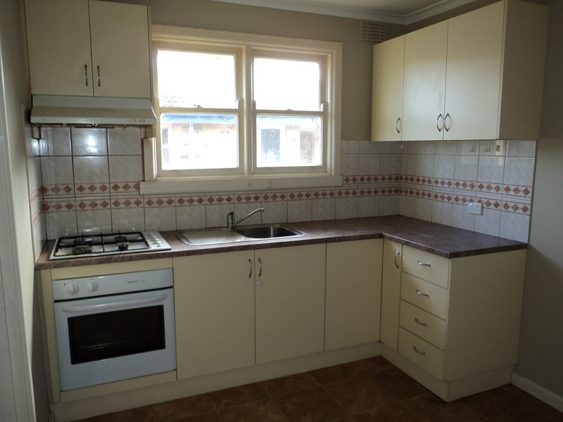 2/2 Dunearn Road, Dandenong North VIC 3175