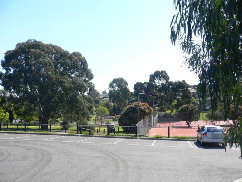 6 Ponto Court, Endeavour Hills VIC 3802