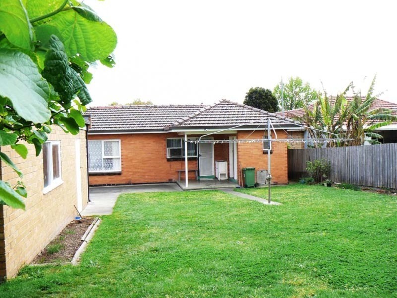 20 Grace Avenue, Dandenong VIC 3175