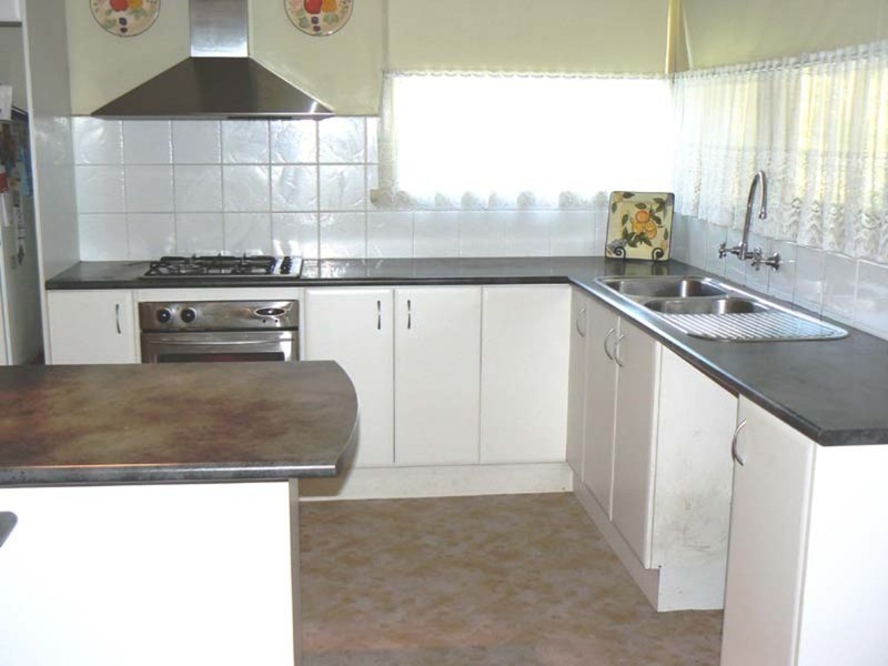 264 James Cook Drive, Endeavour Hills VIC 3802