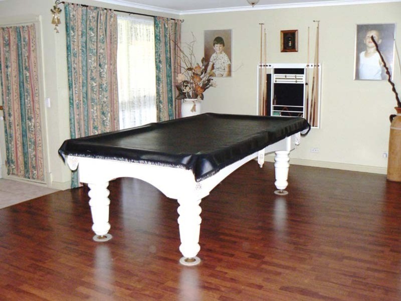 264 James Cook Drive, Endeavour Hills VIC 3802