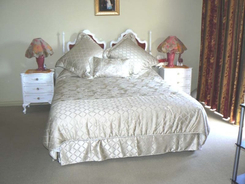 264 James Cook Drive, Endeavour Hills VIC 3802