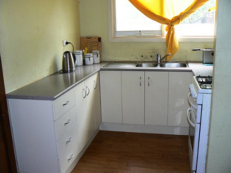 1 Kanooka Grove, Doveton VIC 3177